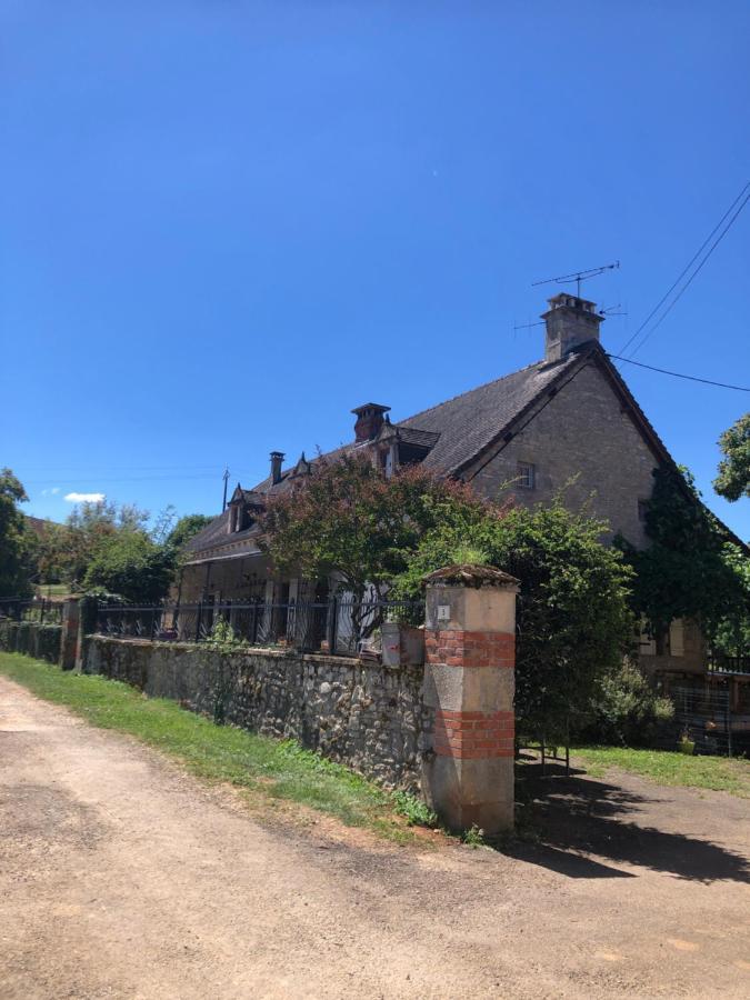 La Ferme De La Truffe Chambres D Hotes Cuzance Екстериор снимка